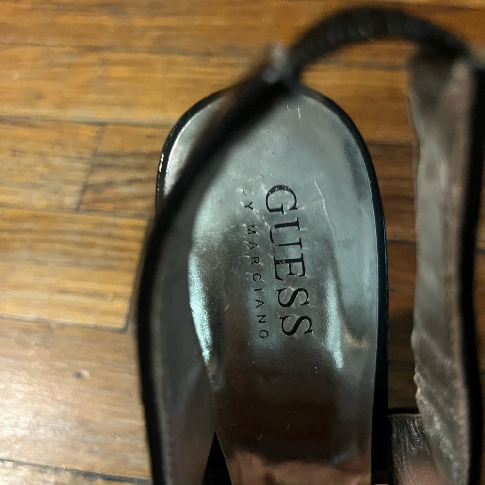 Guess- Cheetah Leopard Animal Print sling back heels.